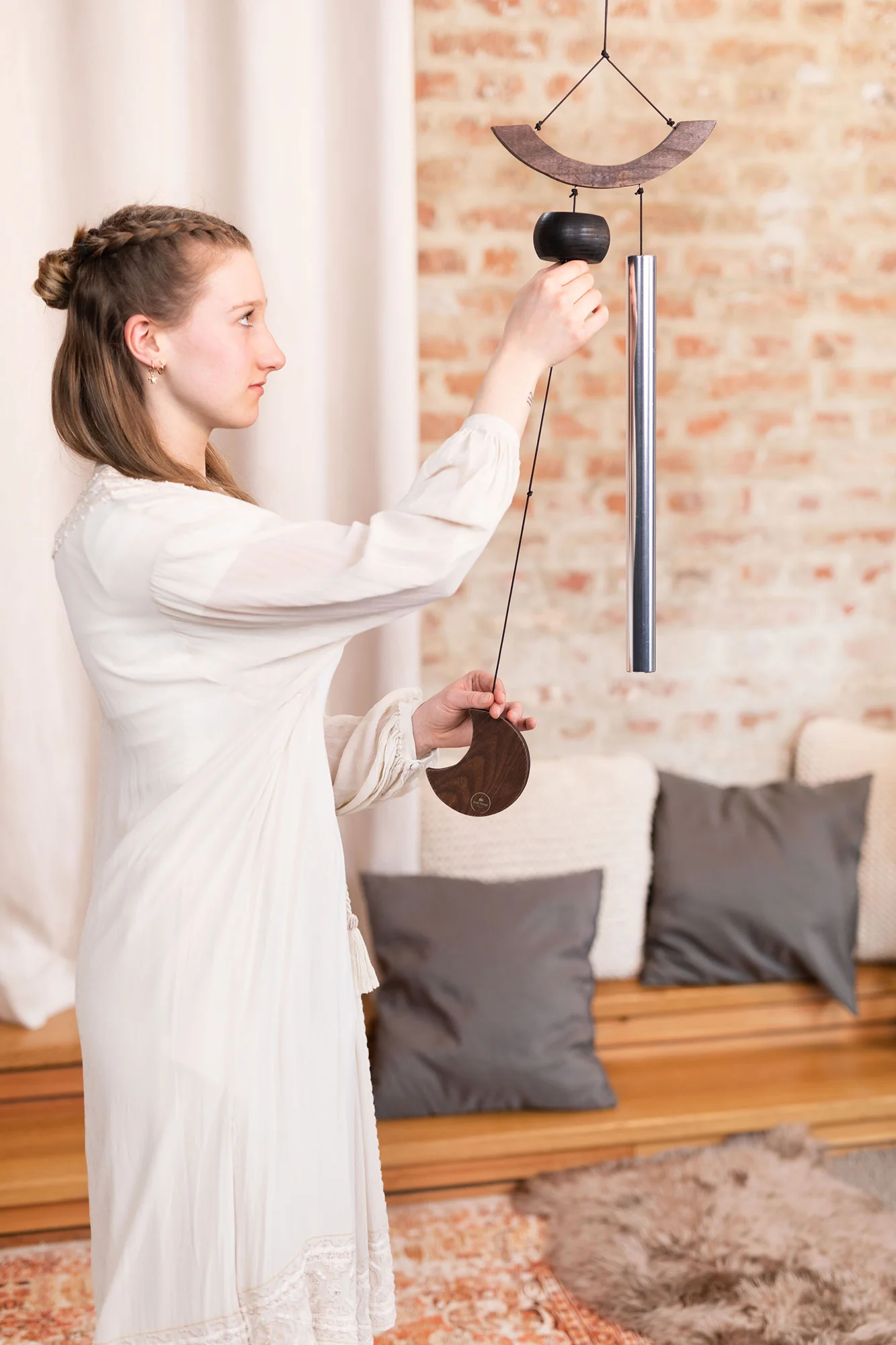 Sonic Energy Chimes Moon 35", Silver - Image 4