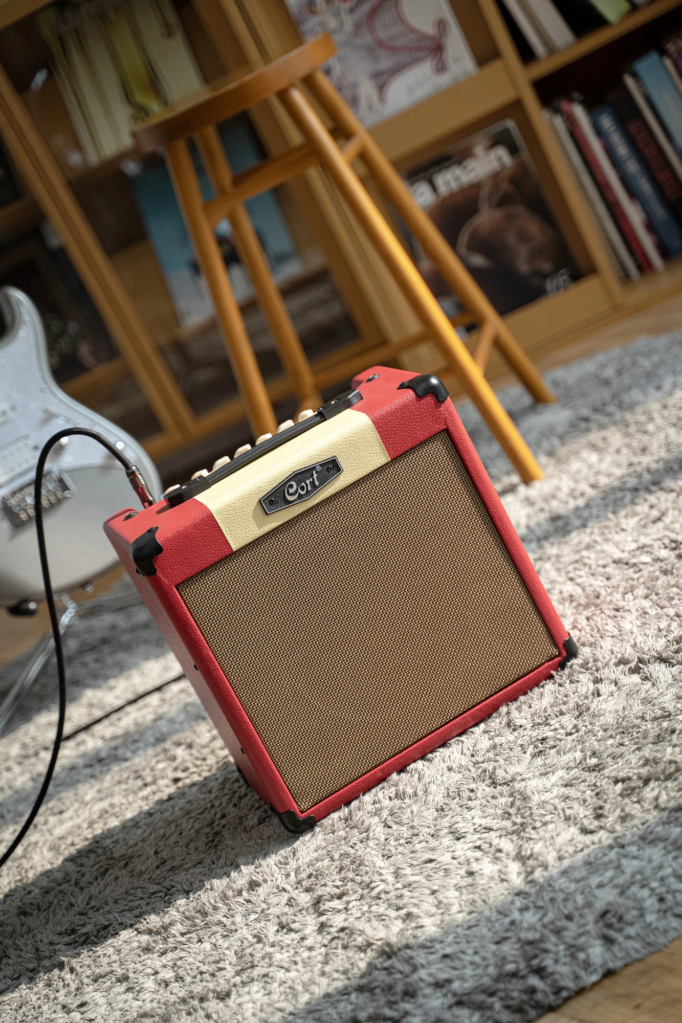 Cort CM15 Reverb Guitar Amp Red - Image 6