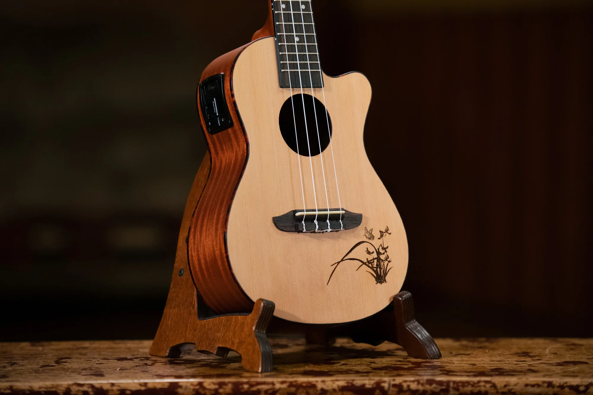 Ortega Ukulele Concert Spruce Electro - Image 4