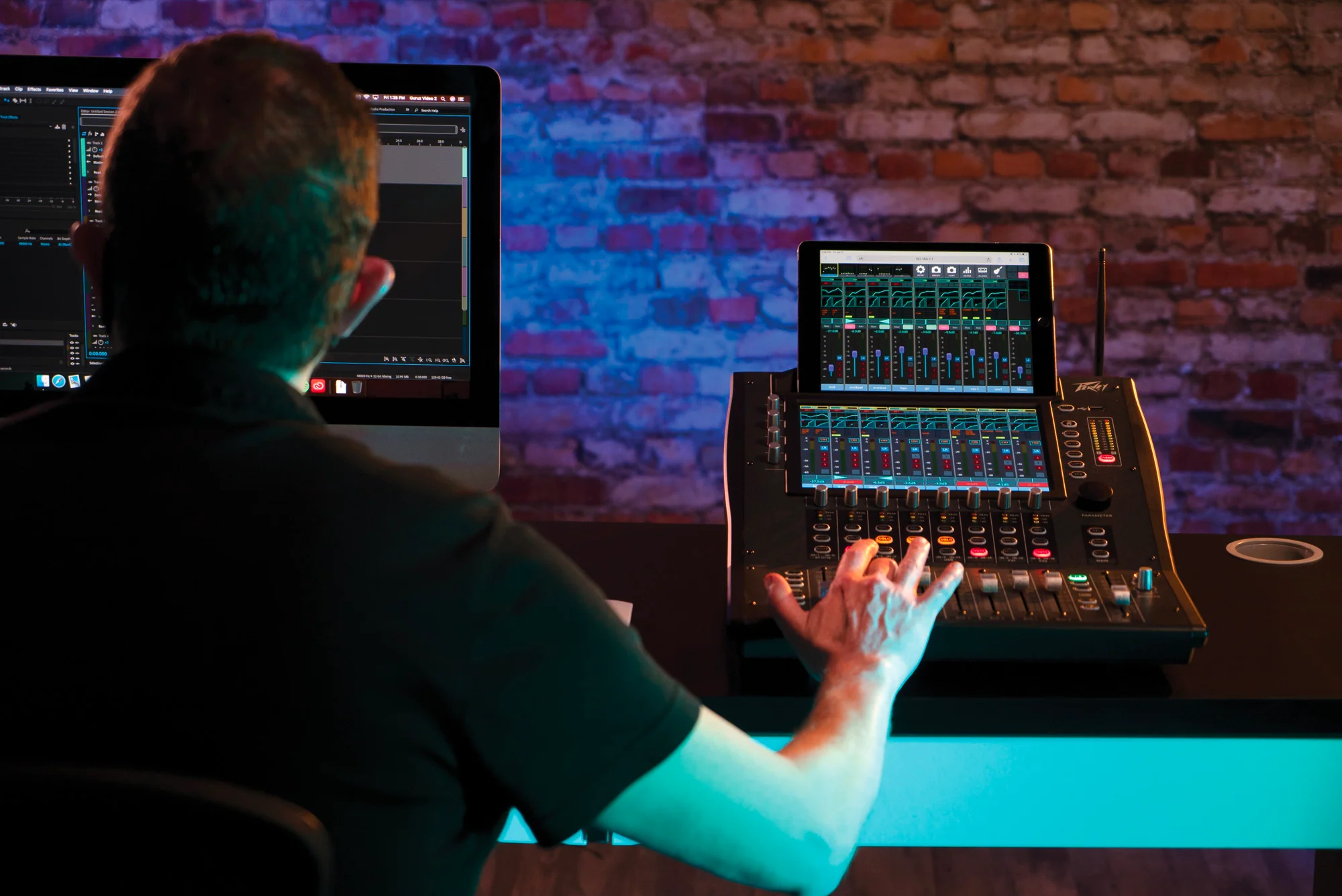 Peavey Aureus 28 Mixer - Image 5