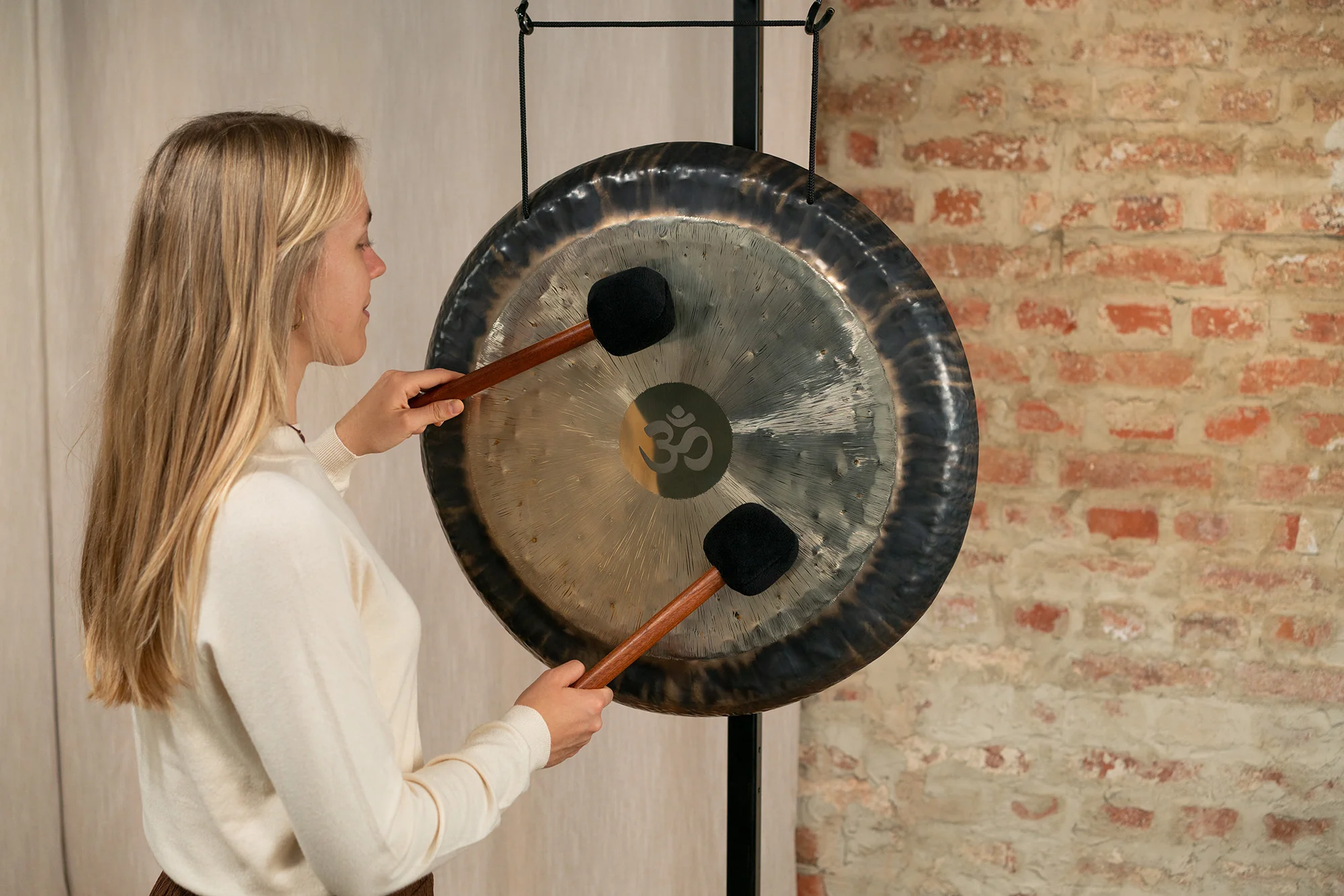Sonic Energy G24OM Energy Gong "Om" 24" - Image 3