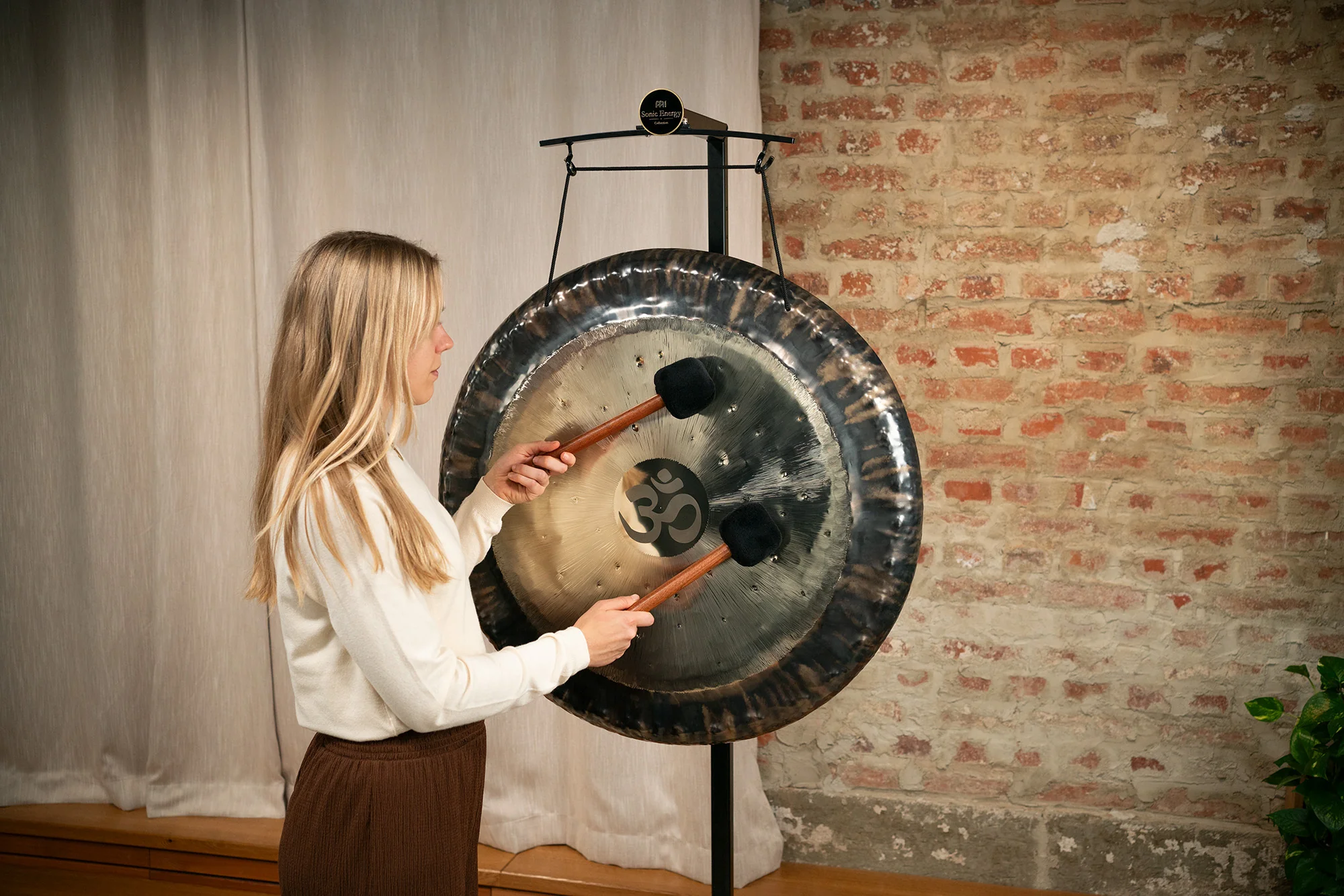 Sonic Energy G32OM Energy Gong "Om" 32" - Image 3