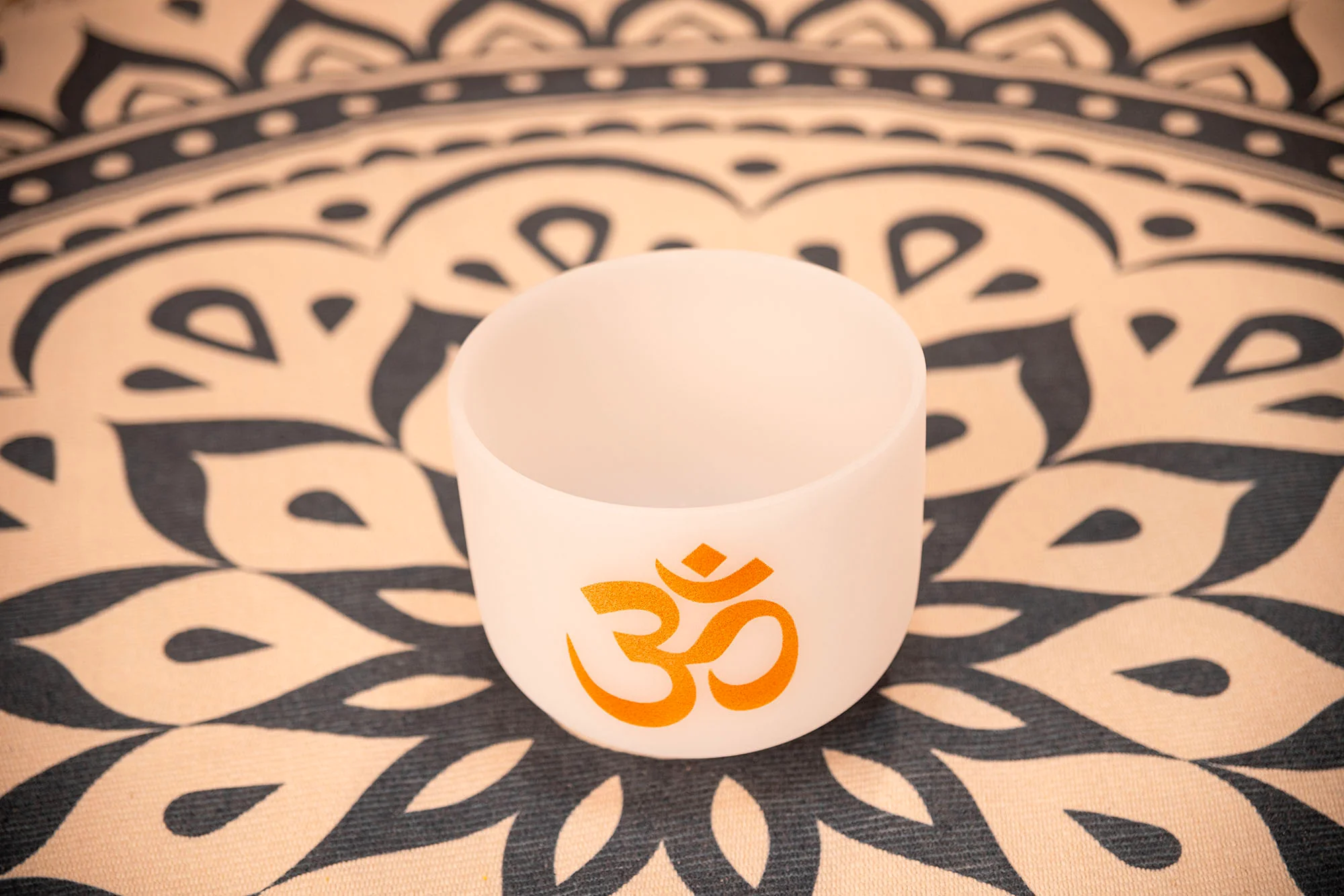 Sonic Energy PCSB8OM Singing Bowl Om Crystal 8" - Image 3