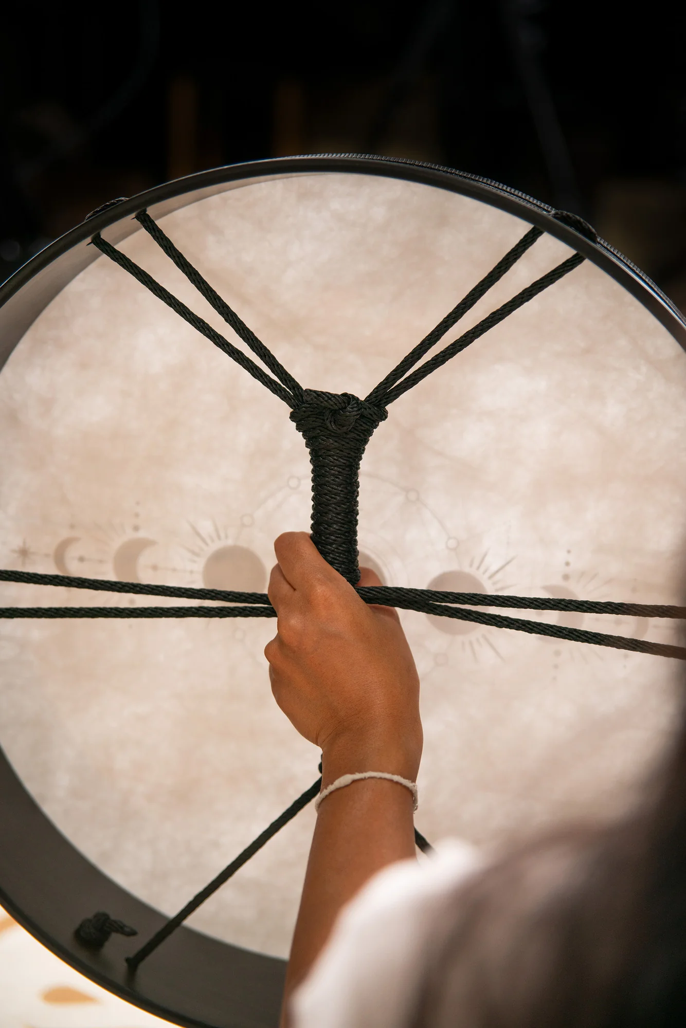 Sonic Energy RD18DWB-SH Energy Ritual Drum 18" Moon Phases - Image 7